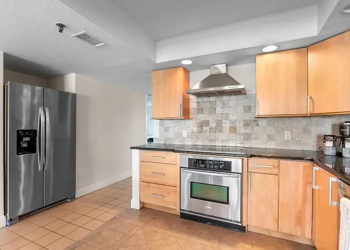 Spacious Beachfront With Stunning Gulf Views Apartment *