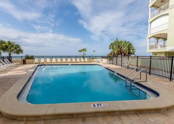 Apartment Spacious Beachfront With Stunning Gulf Views
