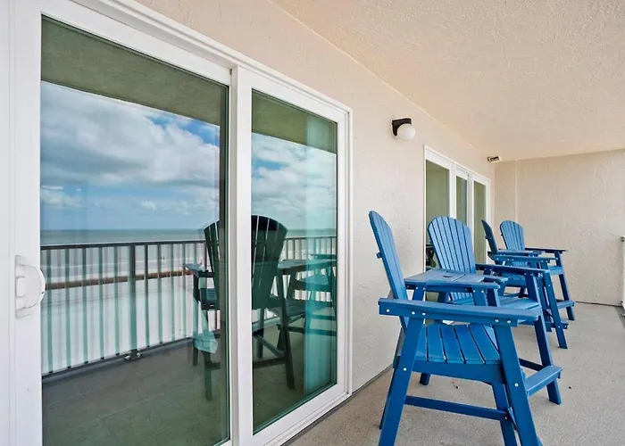 Spacious Beachfront With Stunning Gulf Views Apartment