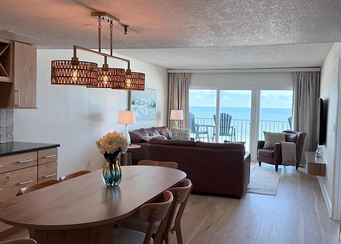 Gulf-front 3br With Huge Balcony, Pool And Private Garage *