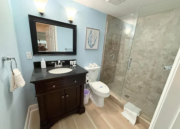 Gulf-front 3br With Huge Balcony, Pool And Private Garage *