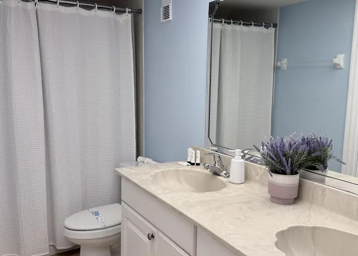 Apartment Gulf-front 3br With Huge Balcony, Pool And Private Garage